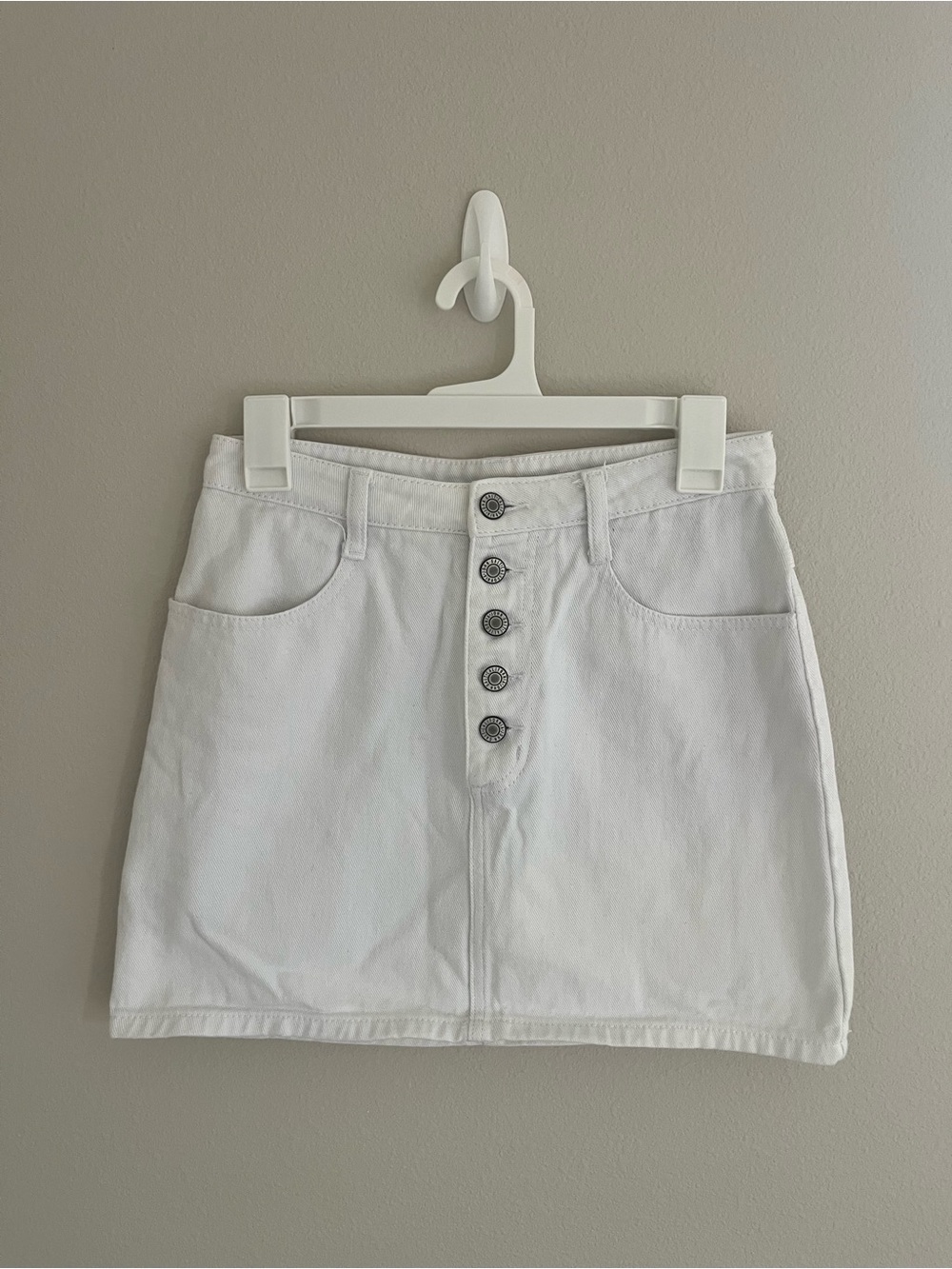 John Galt/Brandy Melville White Button-Front Mini Skirt Size M